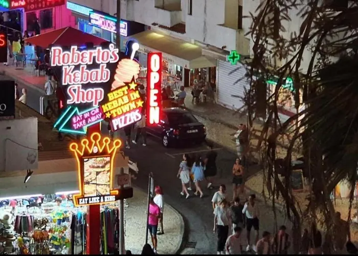 Brand New In Rua Da Oura