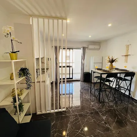 Appartamento Brand New In Rua Da Oura *